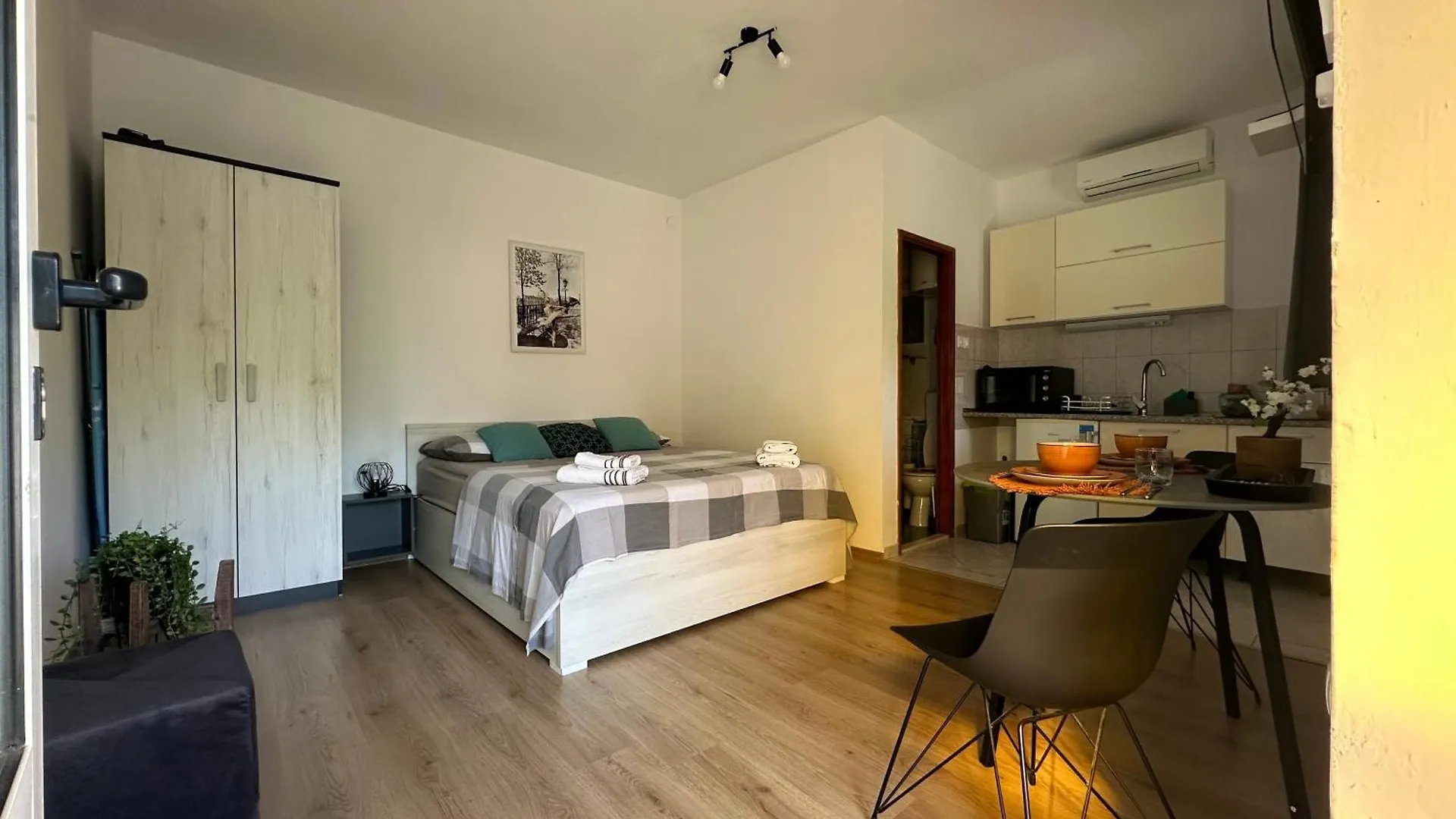 Studio Apartment Coce