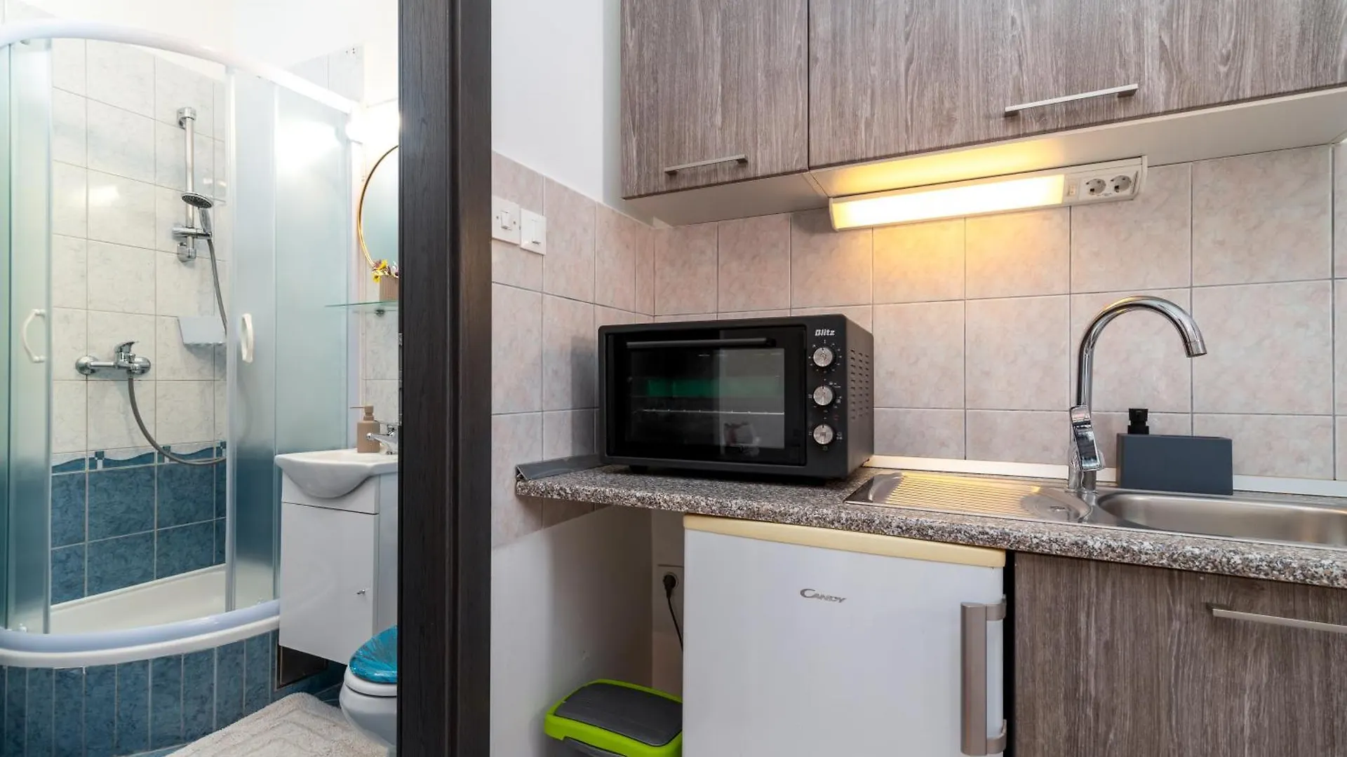 Studio Apartment Coce トロギール 0*,