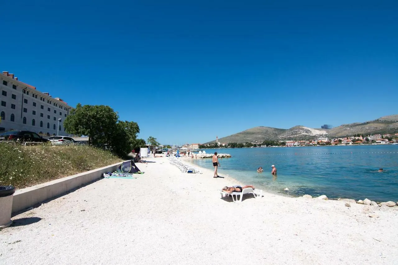 Studio Apartment Coce 0*, Trogir